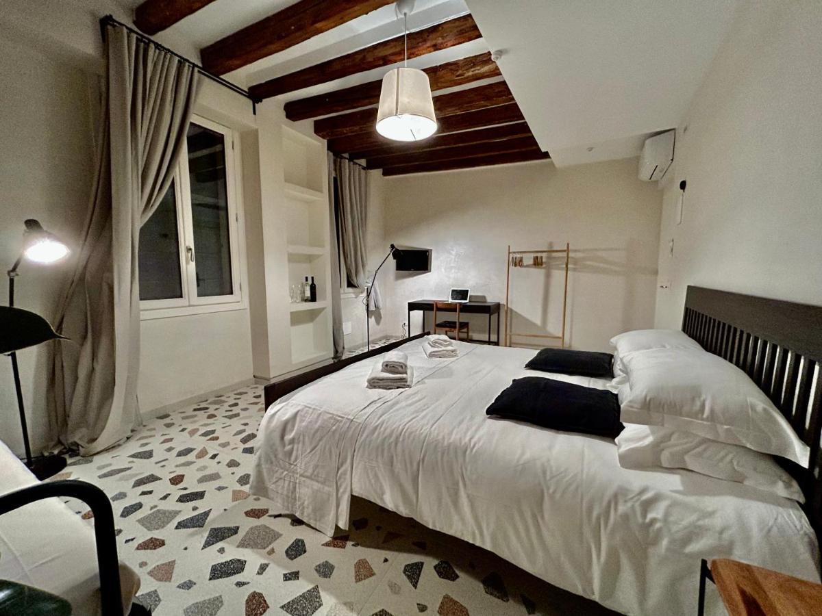Farini Suites Wi-Fi Venise Extérieur photo